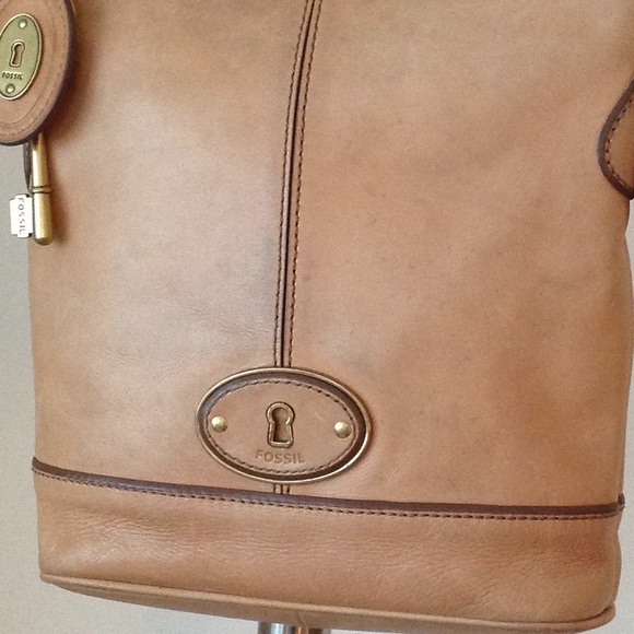 🍃🌹Authentic 'Fossil' Soft Leather Cross Body Bag - Picture 8 of 8